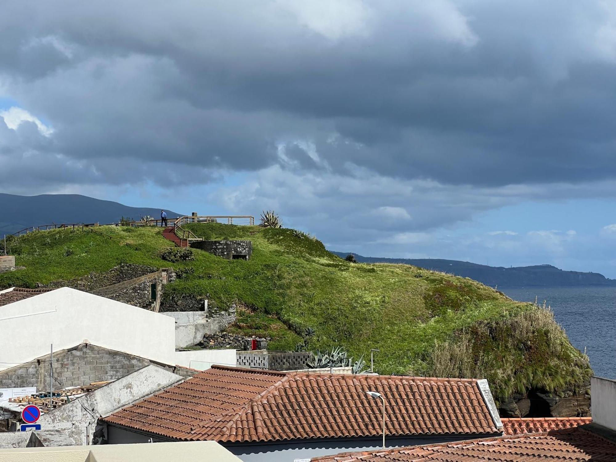 Casa A 2 Minutos A Pe De Piscina Natural Ponta Delgada Eksteriør billede