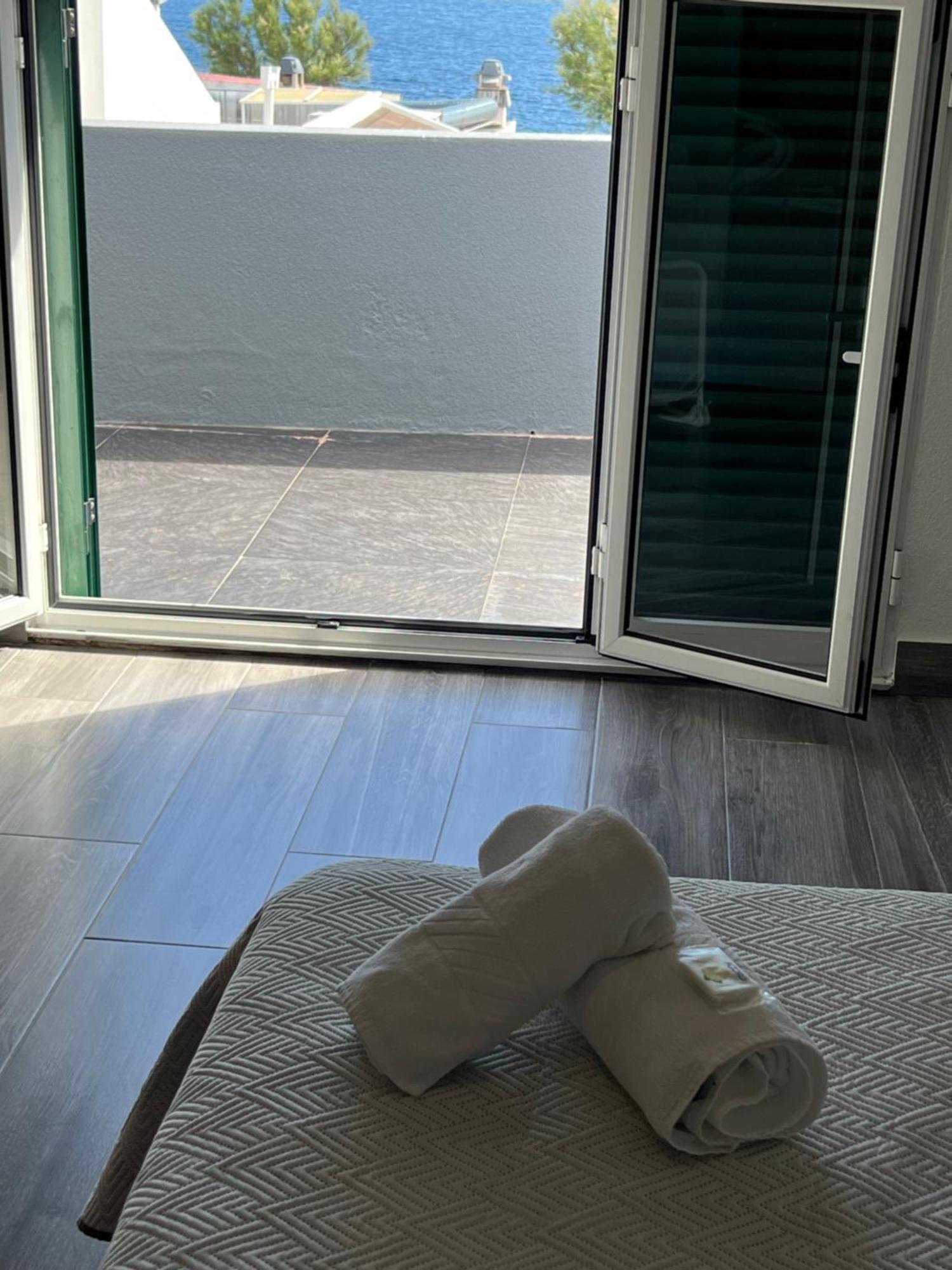 Casa A 2 Minutos A Pe De Piscina Natural Ponta Delgada Eksteriør billede