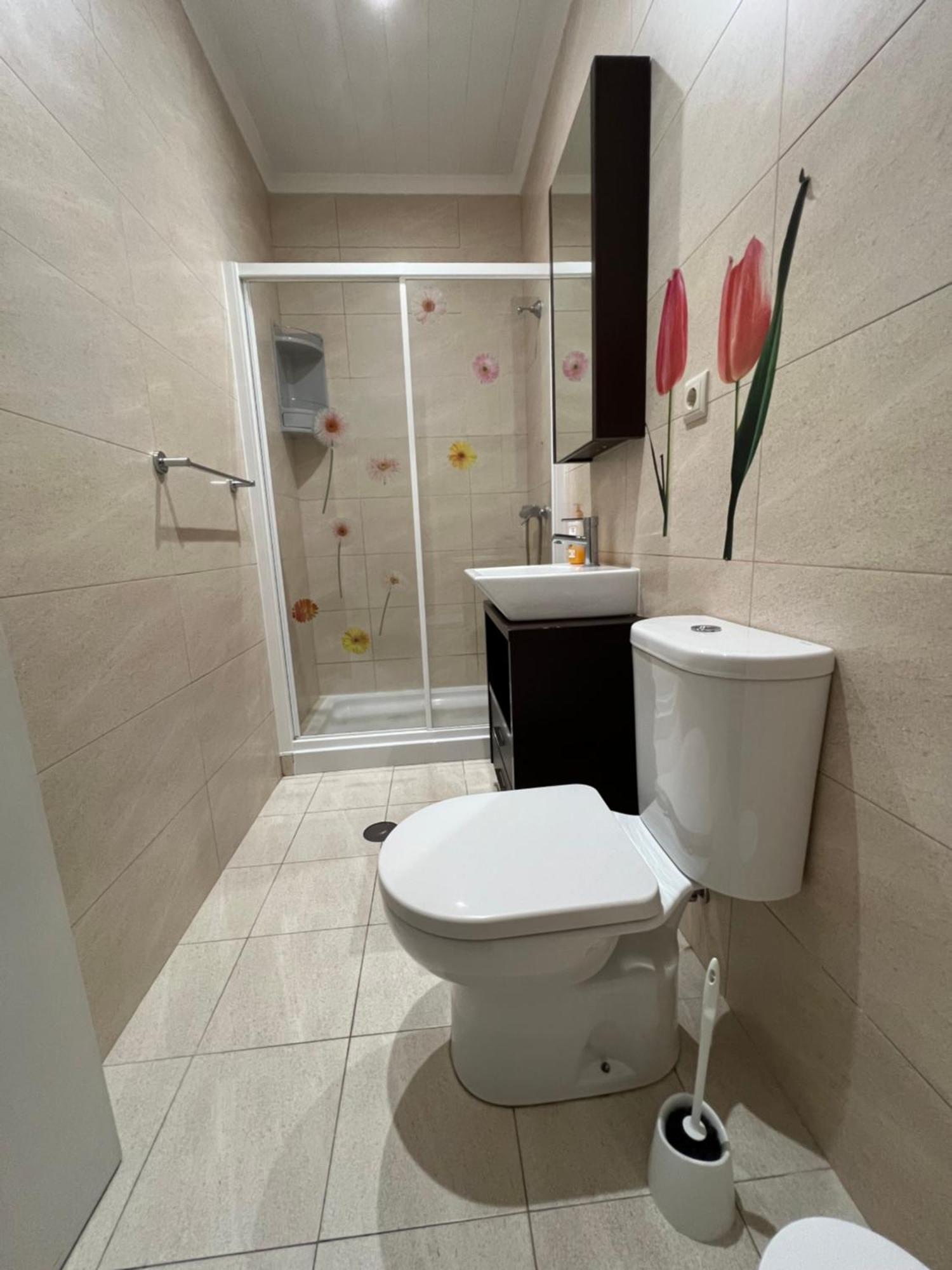 Casa A 2 Minutos A Pe De Piscina Natural Ponta Delgada Eksteriør billede