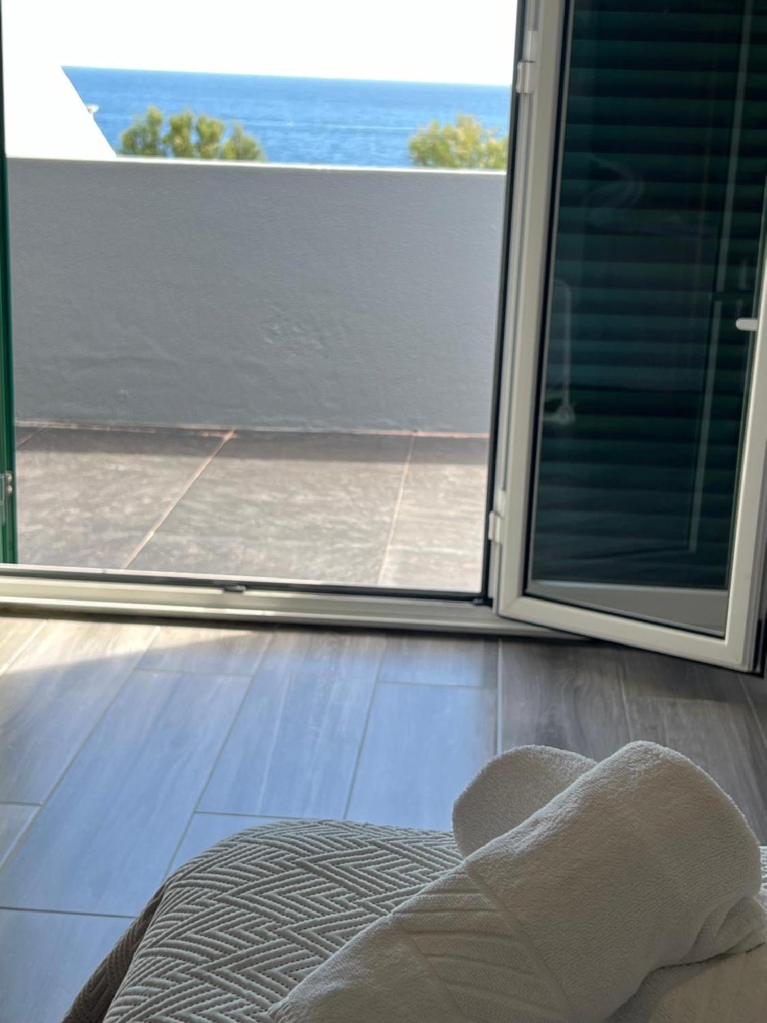 Casa A 2 Minutos A Pe De Piscina Natural Ponta Delgada Eksteriør billede
